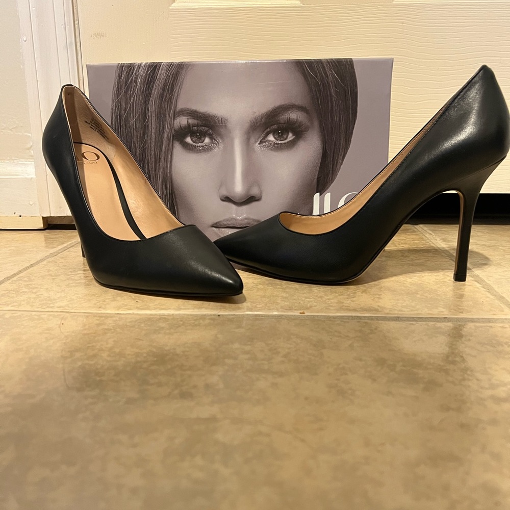 Jennifer Lopez Stiletto Hells Black size 9 1/2